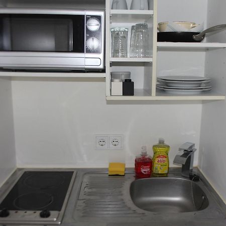 Kleine Wohnung Fuer Singles Даун Екстериор снимка