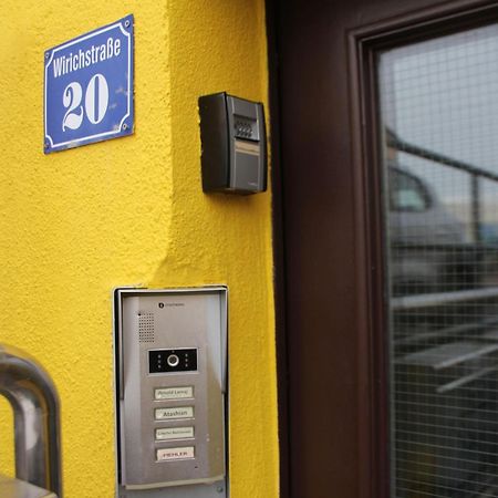 Kleine Wohnung Fuer Singles Даун Екстериор снимка